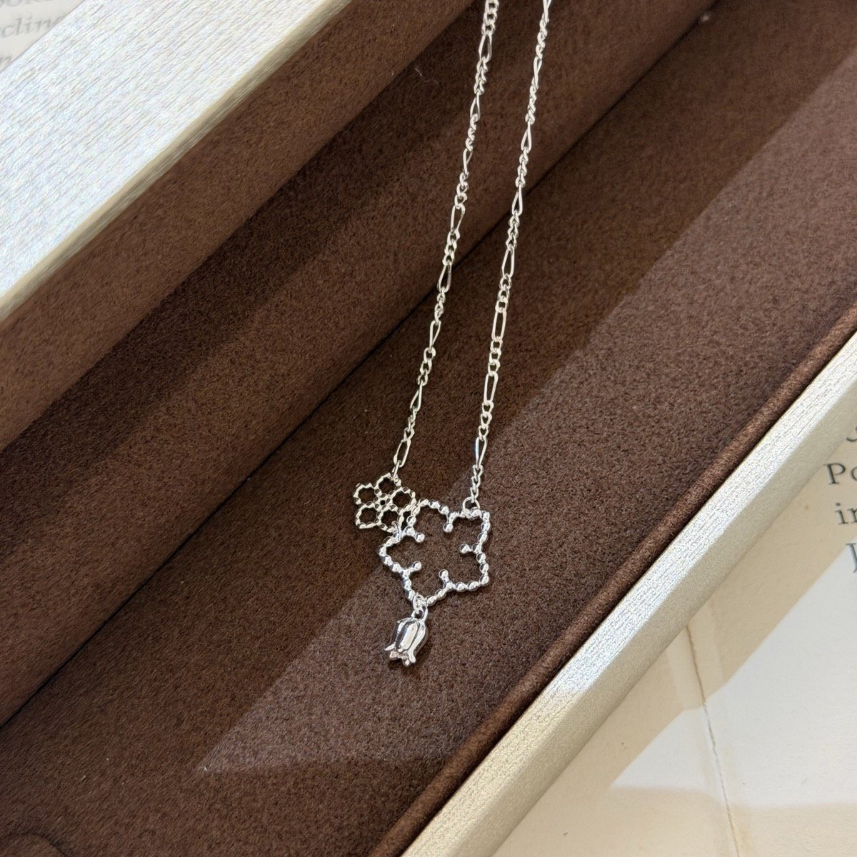 S925純銀鏤空花朵鈴蘭項鍊・素銀色:圖片 6
