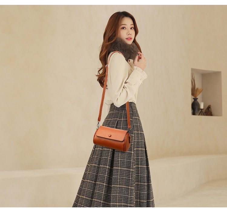 柔軟翻蓋圓筒單肩斜背包・4色:圖片 7